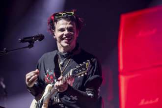 Yungblud выпустит коллекцию ожерелий из использованной жевательной резинки/Фото: Natasha Moustache/Getty Images Британский рокер Yungblud