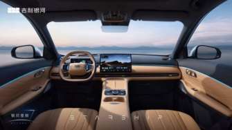 Фото: Geely Geely выпустила большой гибридный кроссовер с потрясающим запасом хода и смешной ценой