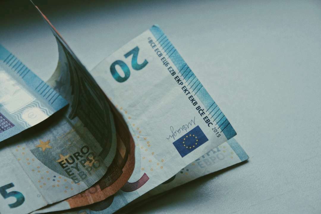 Курс доллара и евро на 10 октября 2024 года. Фото: Unsplash Курс доллара и евро на 10 октября 2024 года. Фото: Unsplash