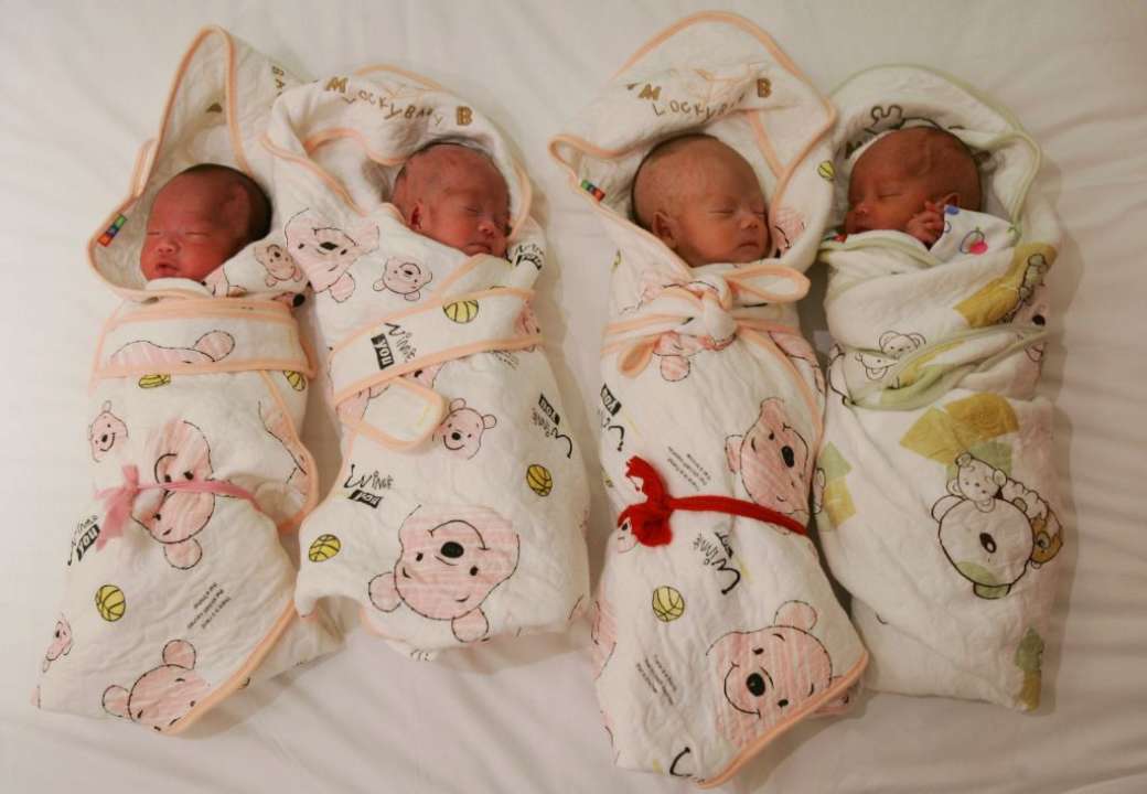 У Києві за 22 дні війни народилися понад 700 дітей/Фото: Getty Images Діти