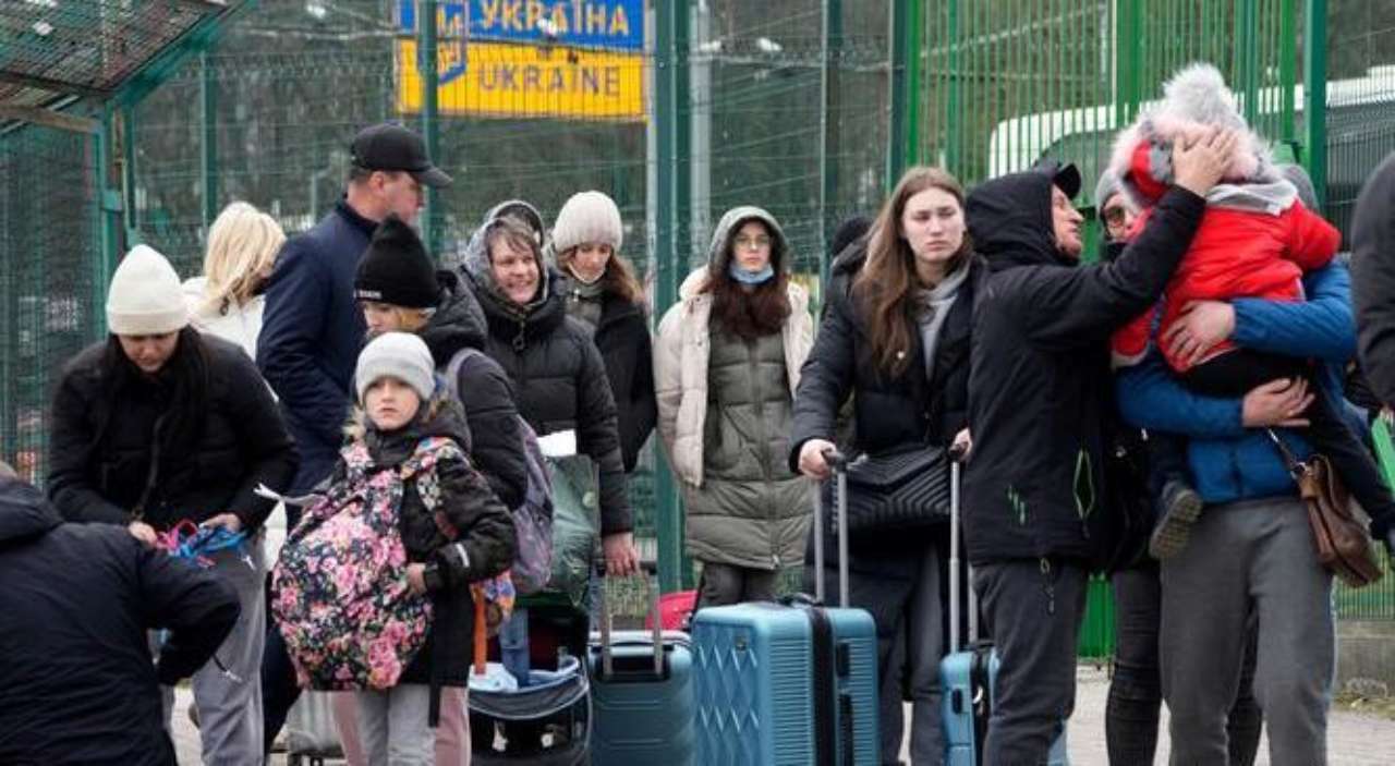 Украинские беженцы в Британии: как получить помощь от государства, найти работу и школу для ребенка