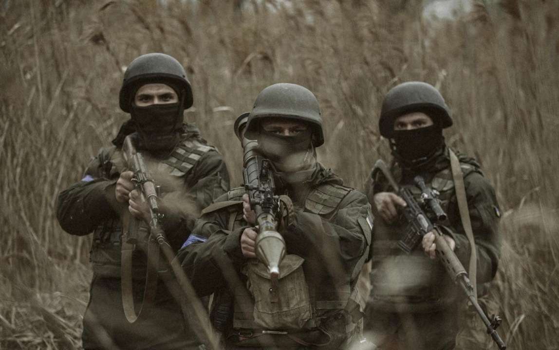 Нацгвардейцы уничтожили вражескую технику в Луганской области/Фото: NGUmainpage/facebook Нацгвардейцы уничтожили вражескую технику в Луганской области. Видео