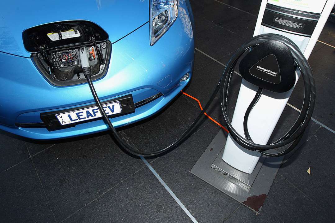 5 вживаних електрокарів та гібридів до $10 тисяч/Фото: Getty Images Nissan LEAF