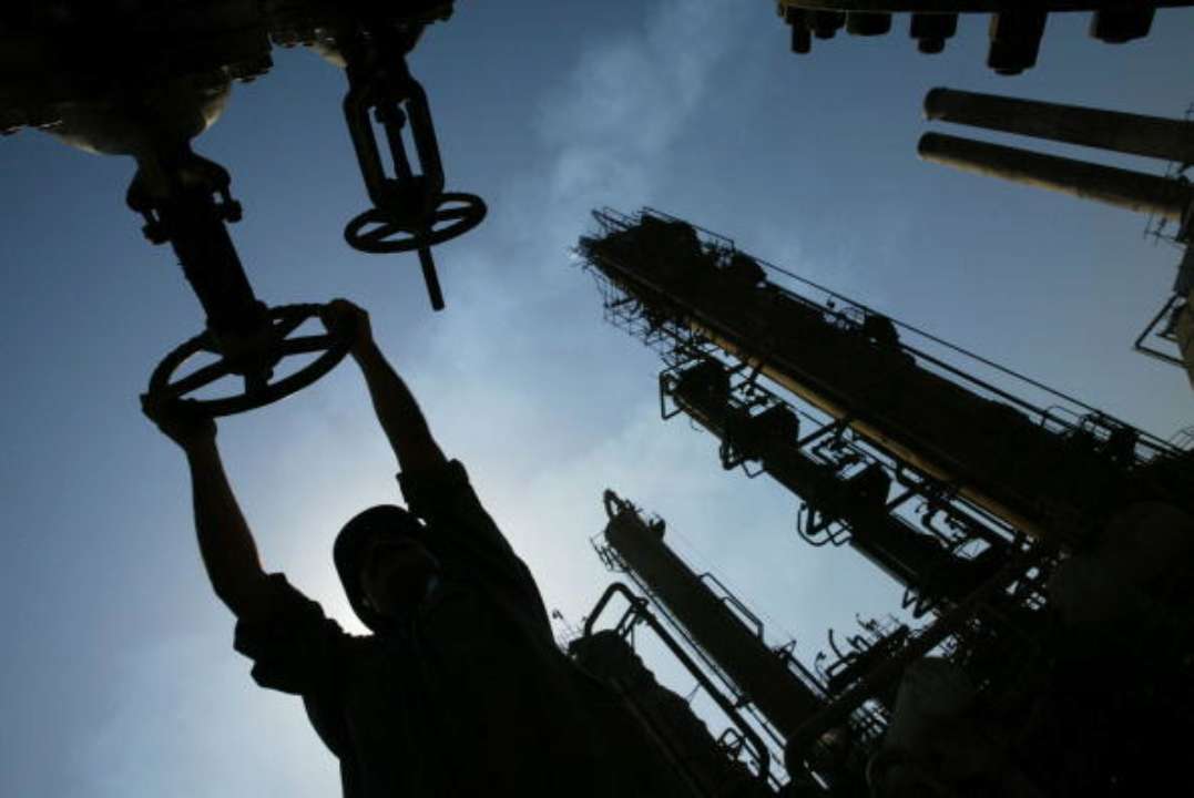 США наклали санкції на організації, які транспортували нафту рф вище граничної стелі