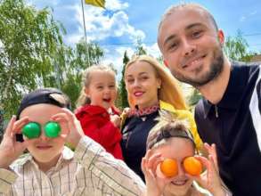 Олена Тополя показала рідкісні кадри з молодшою донькою / Фото: Instagram/alyoshasinger Татова копія: Олена Тополя показала рідкісні кадри з молодшою донечкою