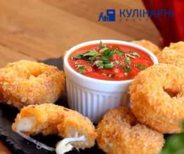 Фото: ТГ-канал Кулінарні рецепти Интересная и вкусная закуска: луковые кольца с сыром