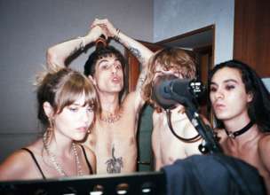 Фото: Instagram @maneskinofficial Учасники Maneskin знялися у відвертій фотосесії