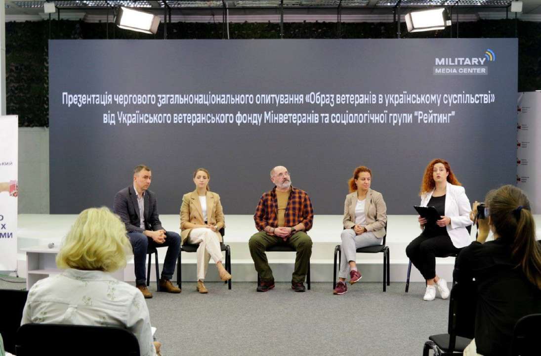 Судя по опросу, украинцы стали хуже относиться к ветеранам / Фото: t.me/militarymediacenter Судя по опросу, украинцы стали хуже относиться к ветеранам / Фото: t.me/militarymediacenter