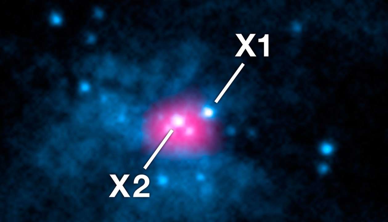 Фото: Twitter/Chandra Observatory Телескоп NASA зафиксировал чрезвычайно яркий источник рентгеновского излучения ULX