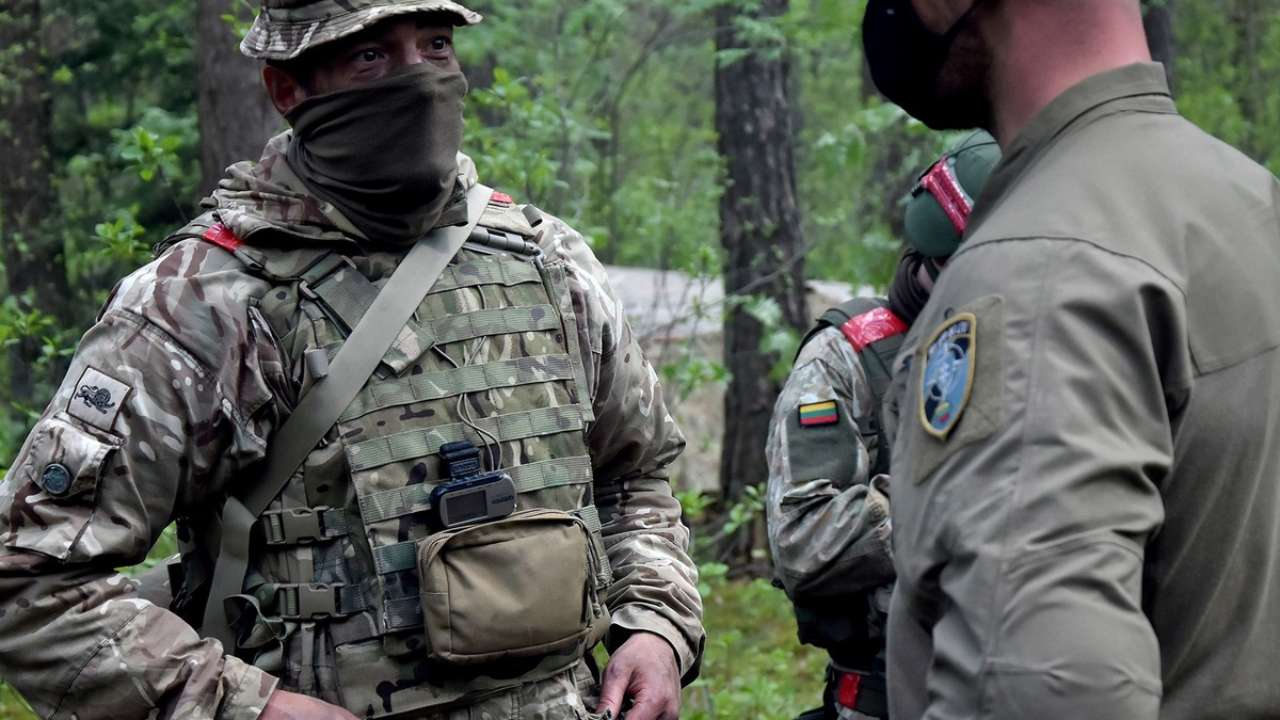 Велика Британія має готувати громадян до можливого призову в армію в разі війни з росією