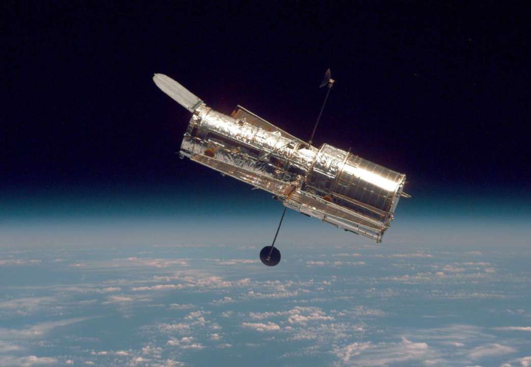 Телескоп Хаббл сфотографировал впечатляющее скопление галактик / Фото: NASA via Getty Images Телескоп Хаббл сфотографировал впечатляющее скопление галактик / Фото: NASA via Getty Images