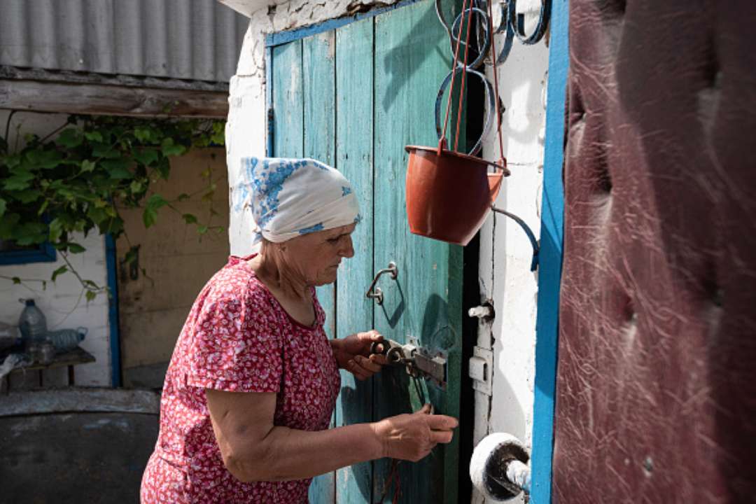 Близько 50% маріупольців не мають доступу до води: людей закликають евакуюватися