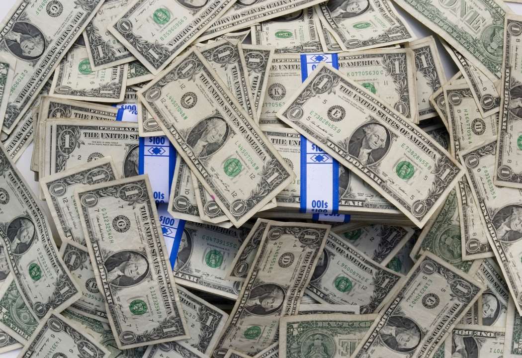 скільки коштує долар 30 квітня 2023 року