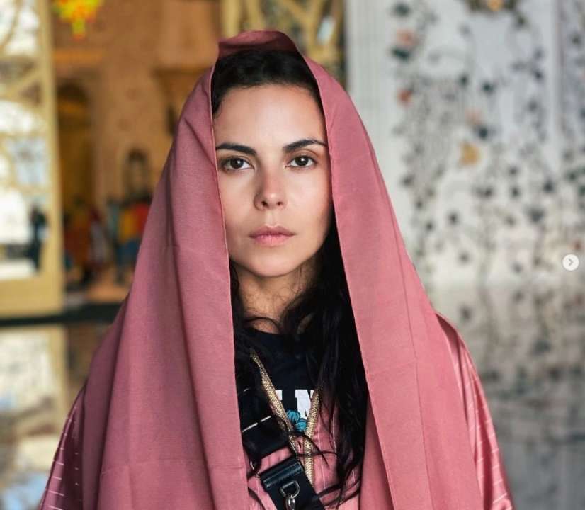 Настя Каменских попросила матерей не отправлять детей на войну. Фото: Instagram певицы NK опубликовала видео о войне