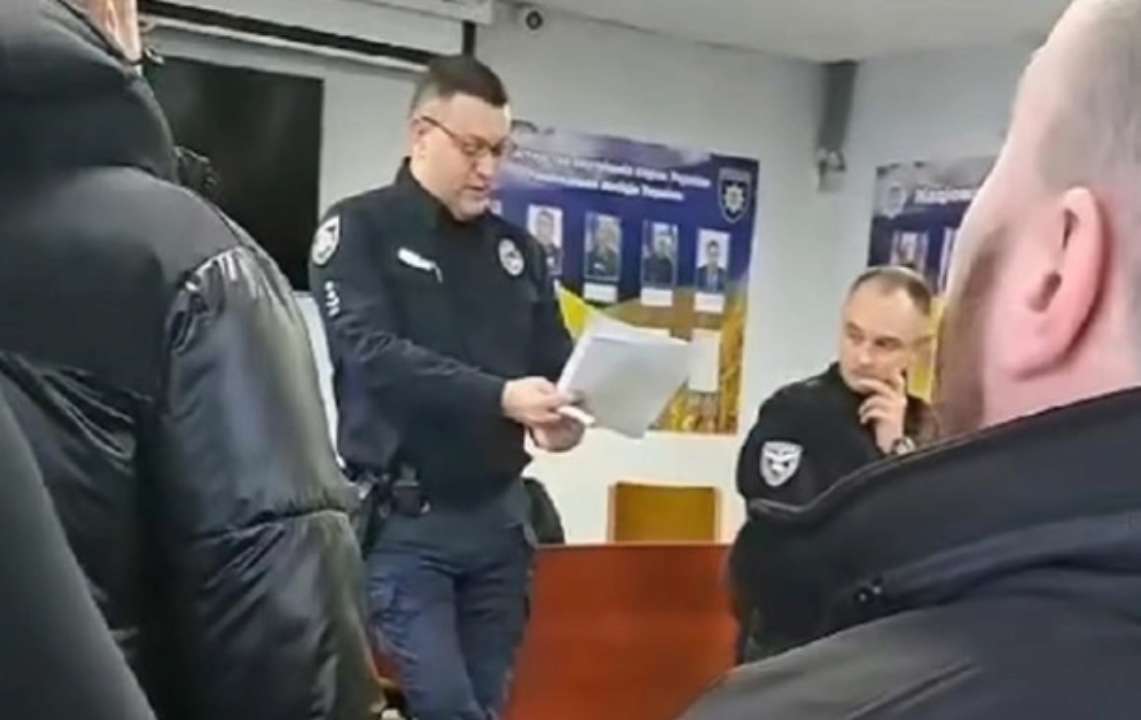Жорін відреагував на скандальне відео з поліцейськими з Дніпра/Фото: кадр з відео Жорін відреагував на скандальне відео з поліцейськими з Дніпра/Фото: кадр з відео