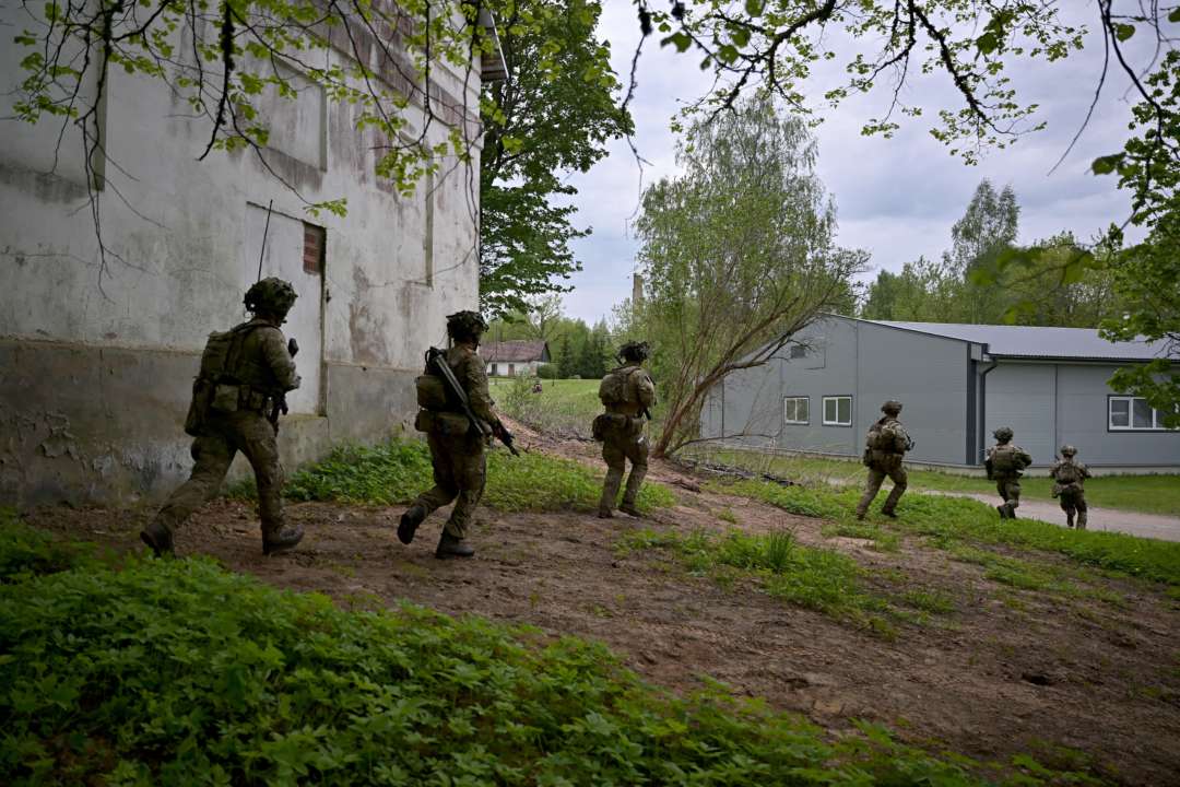Контрнаступ ЗСУ: на Херсонщині окупантів відтіснили на 8-10 кілометрів/Фото: Jeff J Mitchell/Getty Images Українські воїни просунулися на півдні на 8-10 кілометрів