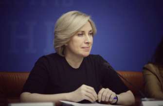 Працівники центрів надання соціальних послуг наразі мають велике навантаження/Фото: minre.gov.ua Верещук наполягає на збільшенні окладу для працівників центрів, що опікуються ветеранами