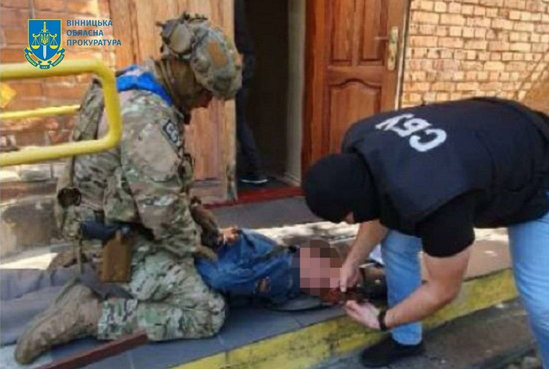 На Вінниччині викрито чоловіка, який "зливав" російському блогеру дані про переміщення військових автоколон/Фото: СБУ, Офіс генпрокурора На Вінниччині викрито чоловіка, який "зливав" російському блогеру дані про переміщення військових автоколон/Фото: СБУ, Офіс генпрокурора