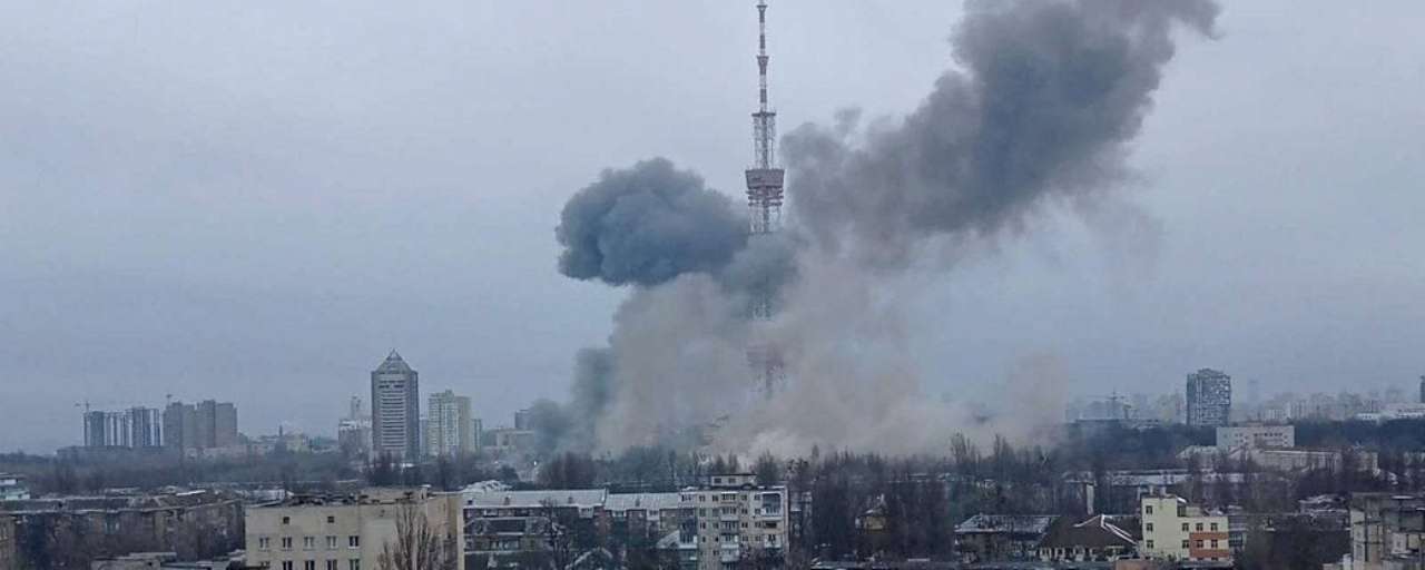 Росія атакувала телевежу у Києві/Фото: Суспільне Росія атакувала телевежу у Києві