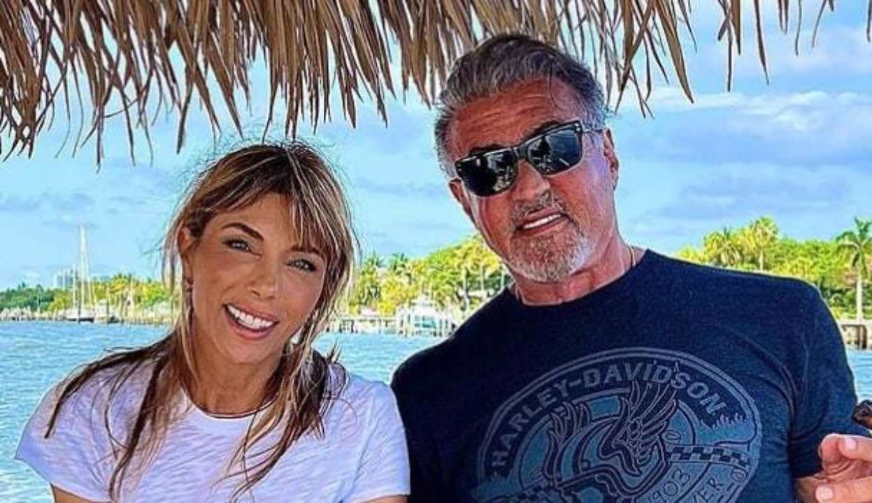 Сильвестр Сталлоне намекнул на примирение с супругой/Фото: instagram.com/officialslystallone/ Сильвестр Сталлоне поделился снимками с супругой после заявлений о разводе