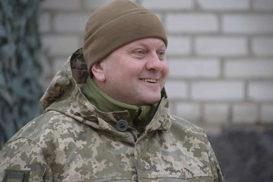 Стал Николаем для маленького мальчика: Залужный исполнил желание сына бойца ВСУ