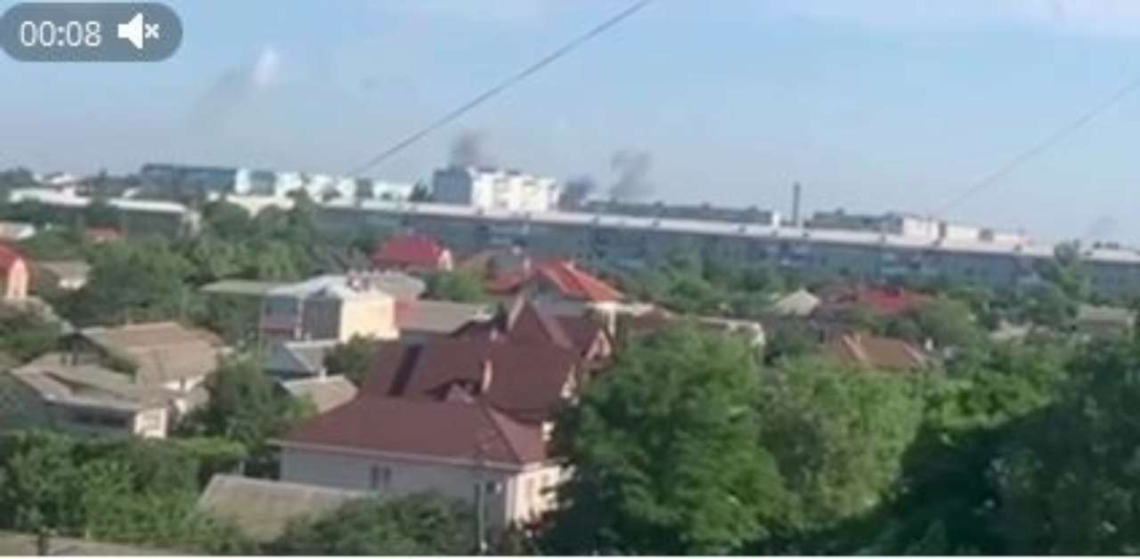 Также Тарнавский и Сырский публикуют яркие видео работы защитников на направлениях Также Тарнавский и Сырский публикуют яркие видео работы защитников на направлениях