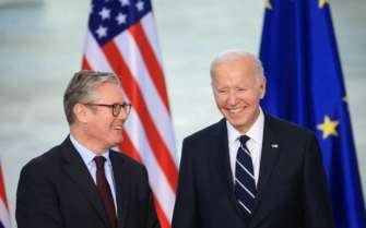 Стармер потребует, чтобы Байден передал Украине $20 млрд/Фото: Bloomberg Стармер потребует, чтобы Байден передал Украине $20 млрд, до того, как Трамп придет к власти — СМИ