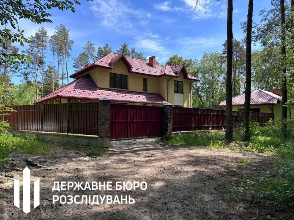 Судитимуть ексгосподарника одного з військових підрозділів