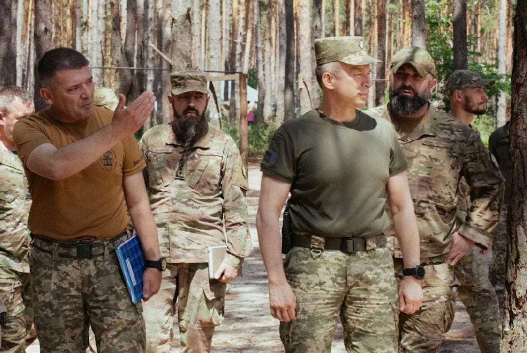 Головнокомандувач відвідав навчальний центр, де триває підготовка мобілізованих/Фото: Олександр Сирський Головнокомандувач відвідав навчальний центр, де триває підготовка мобілізованих/Фото: Олександр Сирський