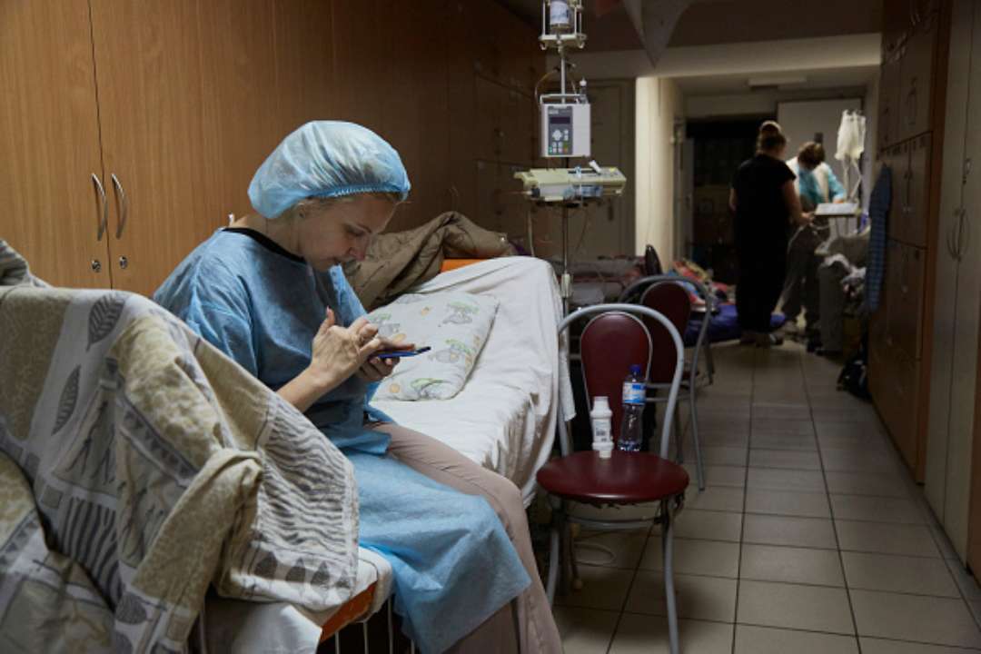 Фото: Pierre Crom/Getty Images Более 500 иностранных медиков готовы приехать в Украину