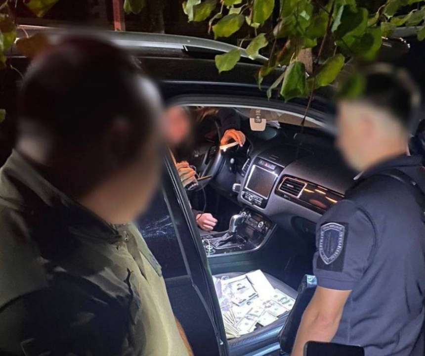 В Одеському ТЦК вимагали гроші за зняття з обліку / Фото: Офіс Генпрокурора В Одеському ТЦК вимагали гроші за зняття з військового обліку