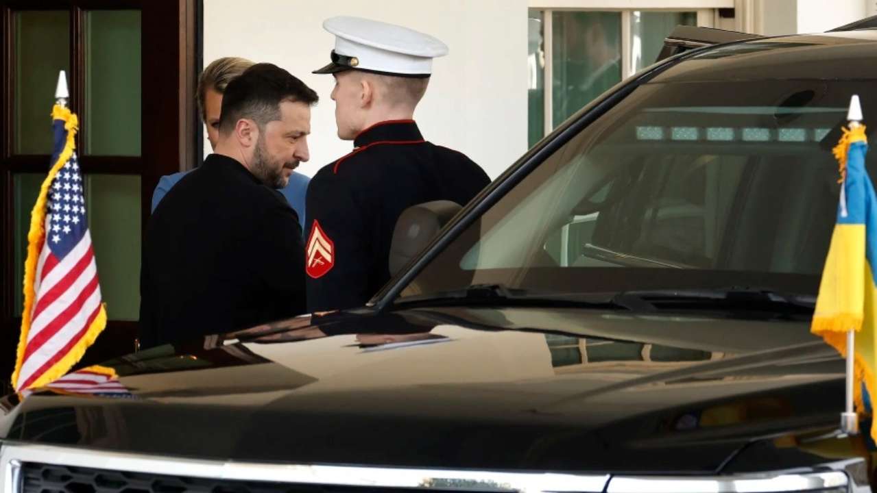 Трампа роздратувало те, що Зеленський не одягнув костюм на зустріч з ним