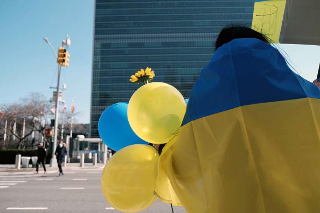 Ірпінь та Буча під прапорами України: у містах створили "зелений коридор"