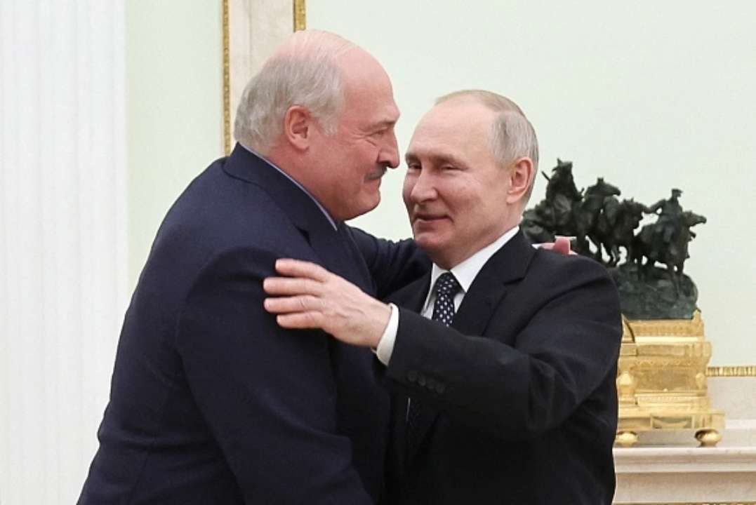 Лукашенко похвалив путіна/Фото: Getty images Лукашенко похвалив путіна/Фото: Getty images