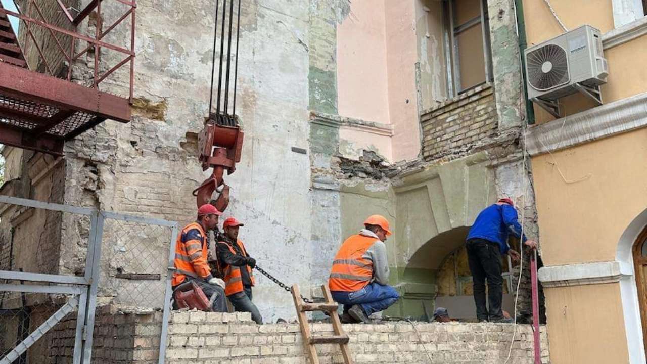 Замовника реставрації Братського монастиря оштрафували за правопорушення під час ходу робіт