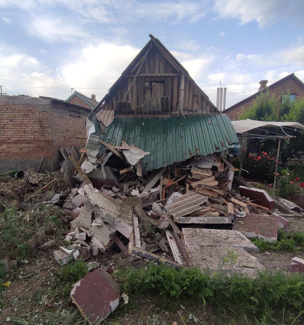 Наслідки атаки рф на Дніпропетровщину/Фото: Сергій Лисак Наслідки атаки рф на Дніпропетровщину/Фото: Сергій Лисак