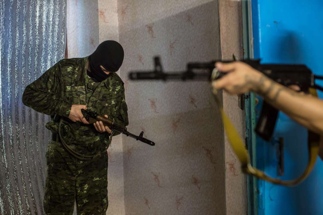 Нацгвардеец в Днепре расстрелял караул НГУ/Фото: Brendan Hoffman/Getty Images Нацгвардеец напал на караул НГУ