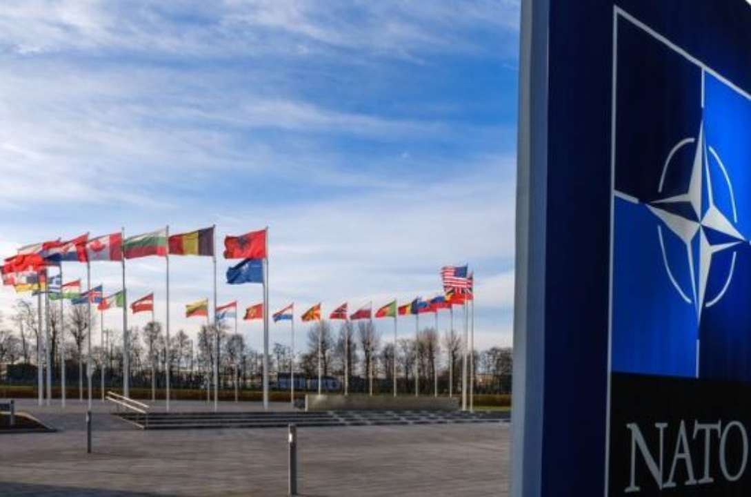 НАТО не будет запугана россией НАТО не будет запугана россией