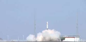 У Китаї не вдалося запустити комерційні супутники GeeSAT/Фото: кадр з відео Ракета