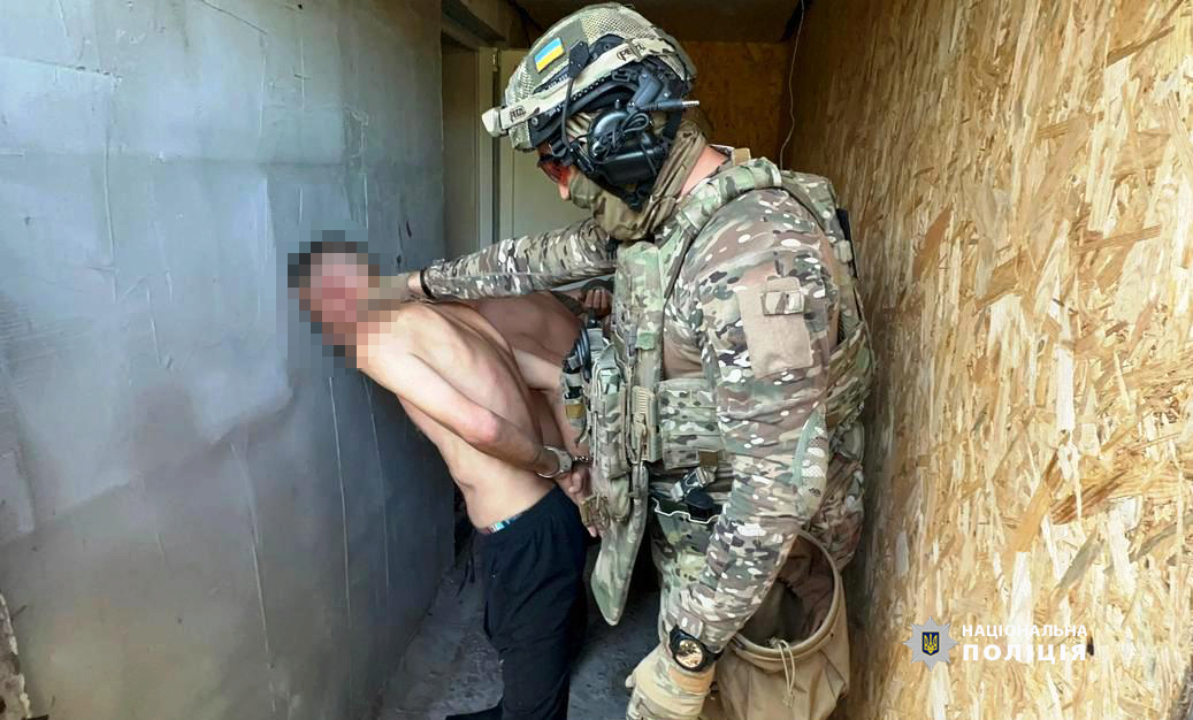 Поліцейські Вінниччини затримали підозрюваних у розбійному нападі на жінку/Фото: Нацполіція