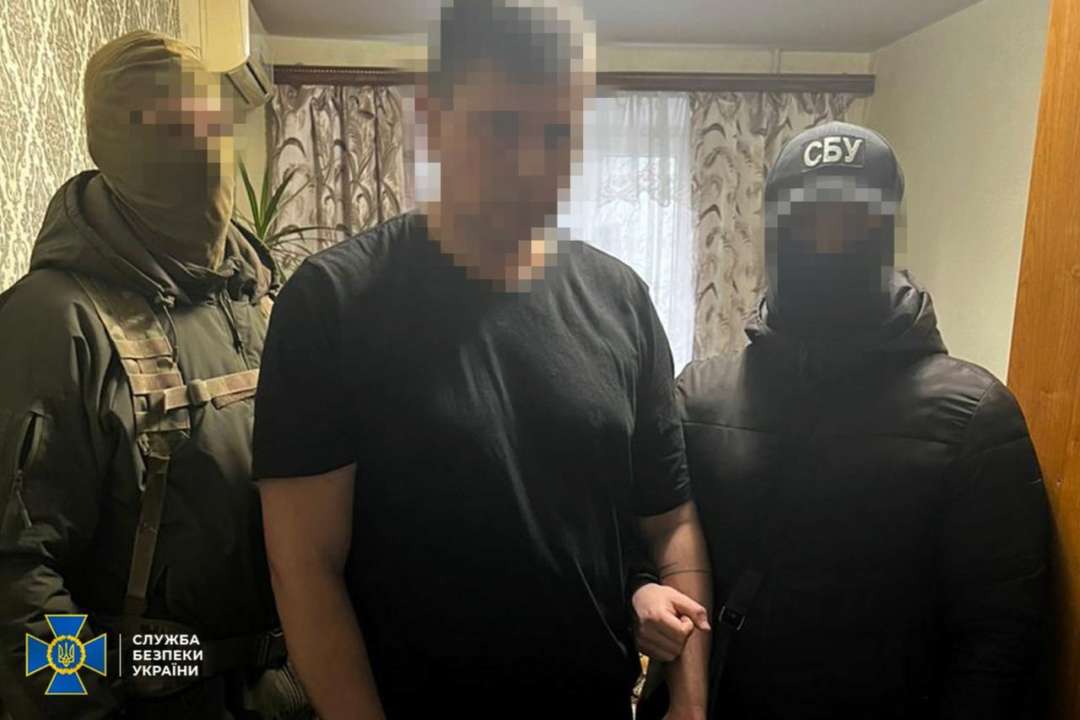 Шпионил за военными эшелонами:  СБУ задержала чиновника УЗ