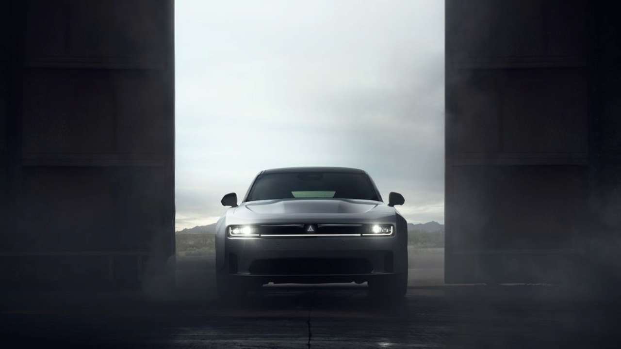 Dodge представила первый настоящий электрический маслкар/Фото: Dodge Dodge Charger Daytona