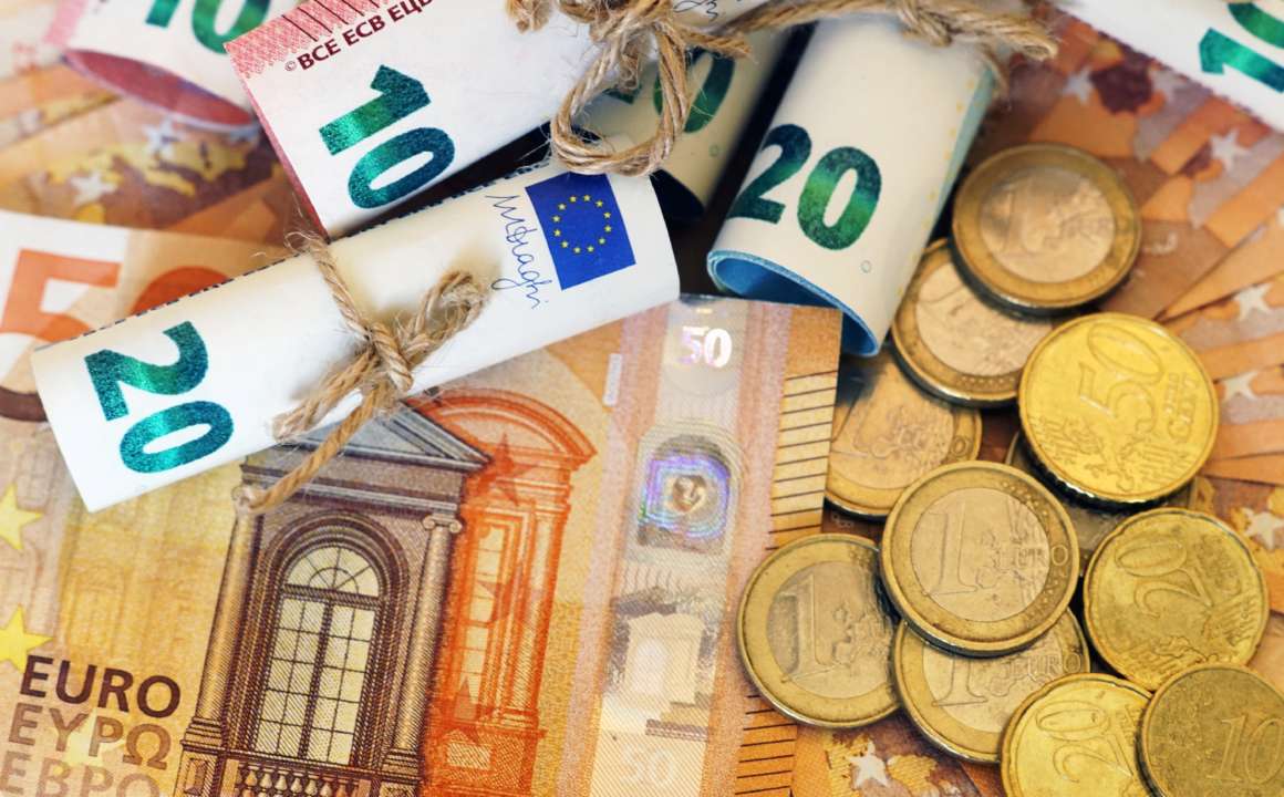 ціна євро та долара 19 травня