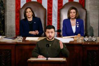 Чому Трамп заявив, що Зеленський підтримує Камалу Гарріс/Фото: Getty Images Чому Трамп заявив, що Зеленський підтримує Камалу Гарріс: пояснює політолог Максим Скрипченко