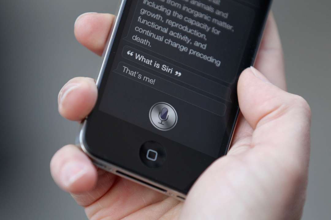 Siri розкрила дату презентації Apple