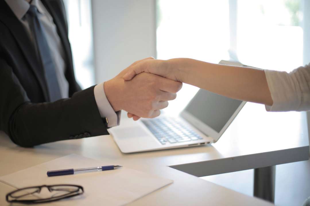 В Україні на одну вакансію претендує дев’ять безробітних/Фото: pexels Робота в Україні: скільки безробітних претендує на одну вакансію