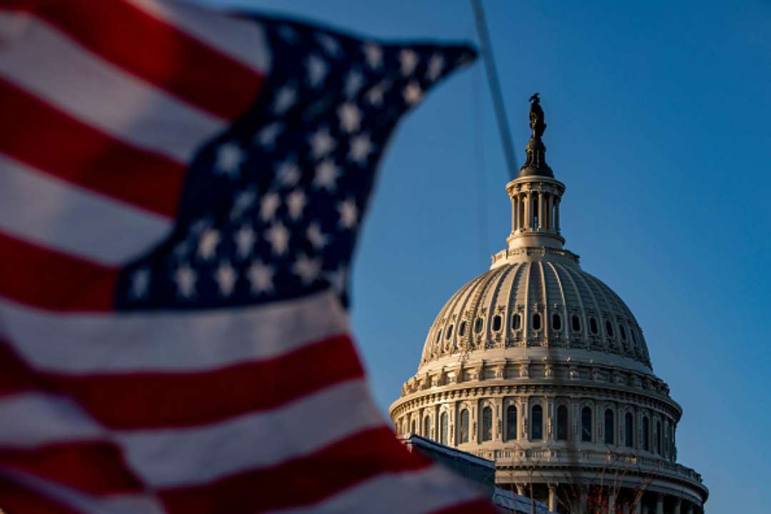 Як змінилися настрої у США після голосування пакета допомоги/Фото: Getty Images Після голосування у Палаті представників пакету допомоги кількість песимістів зросла – опитування