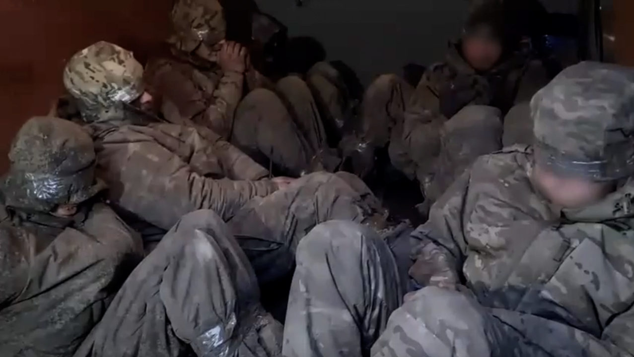 ССО показали, як взяли в полон кілька десятків морпіхів на Курщині/Фото: кадр з відео Сил Спеціальних Операцій ЗСУ