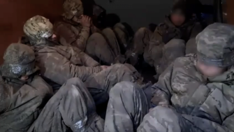 ССО показали, як взяли в полон кілька десятків морпіхів на Курщині/Фото: кадр з відео Сил Спеціальних Операцій ЗСУ ССО показали, як взяли в полон кілька десятків морпіхів на Курщині/Фото: кадр з відео Сил Спеціальних Операцій ЗСУ