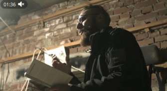 Павло з "Культурним Десантом" розвозить примірники своїх віршів, підіймаючи бойовий дух військових на передовій Павло з "Культурним Десантом" розвозить примірники своїх віршів, підіймаючи бойовий дух військових на передовій